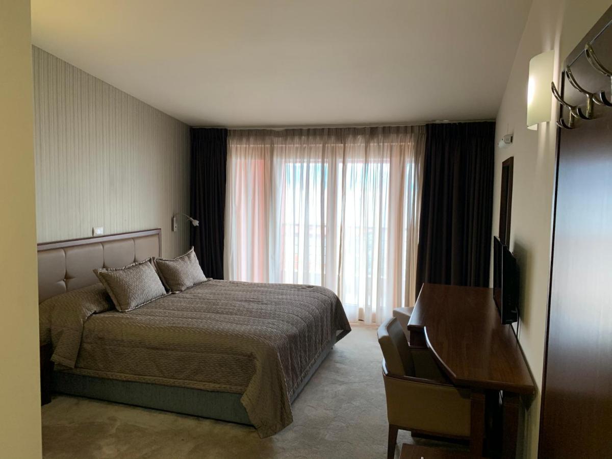 Hotel Millennium Tushemisht