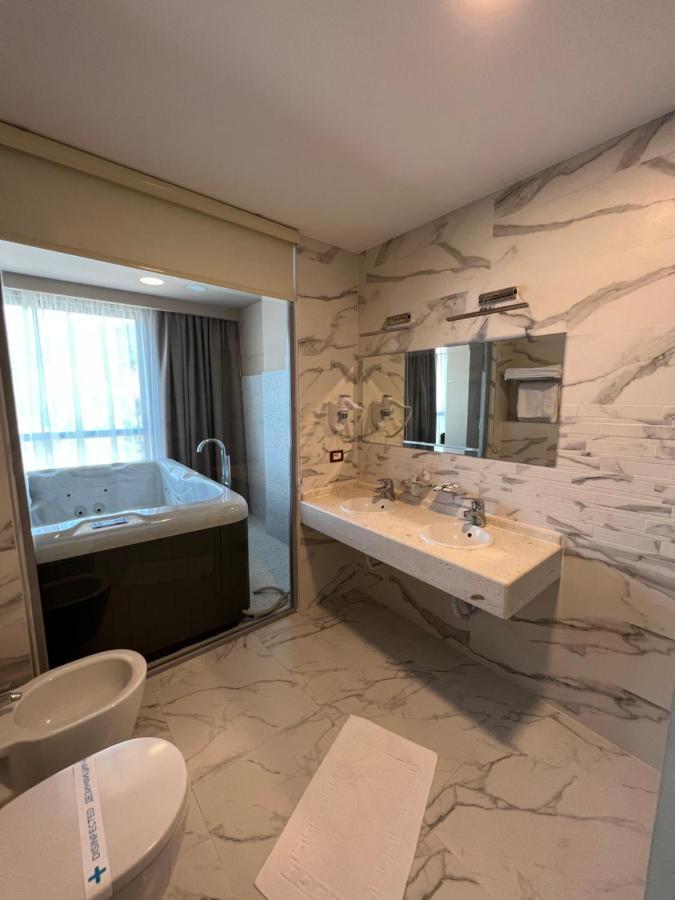 Millennium Hotel 4*