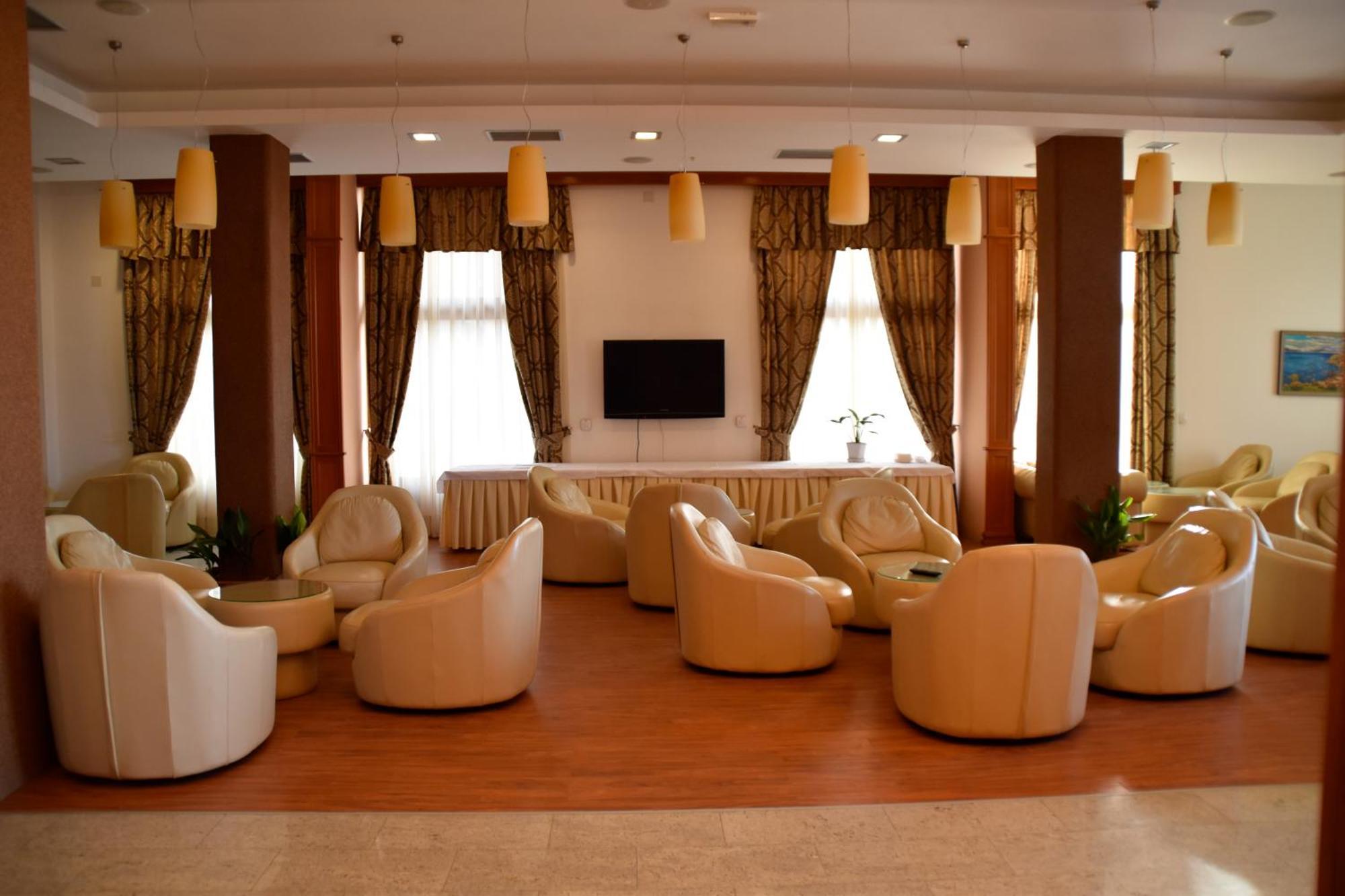 Millennium Hotel Tushemisht